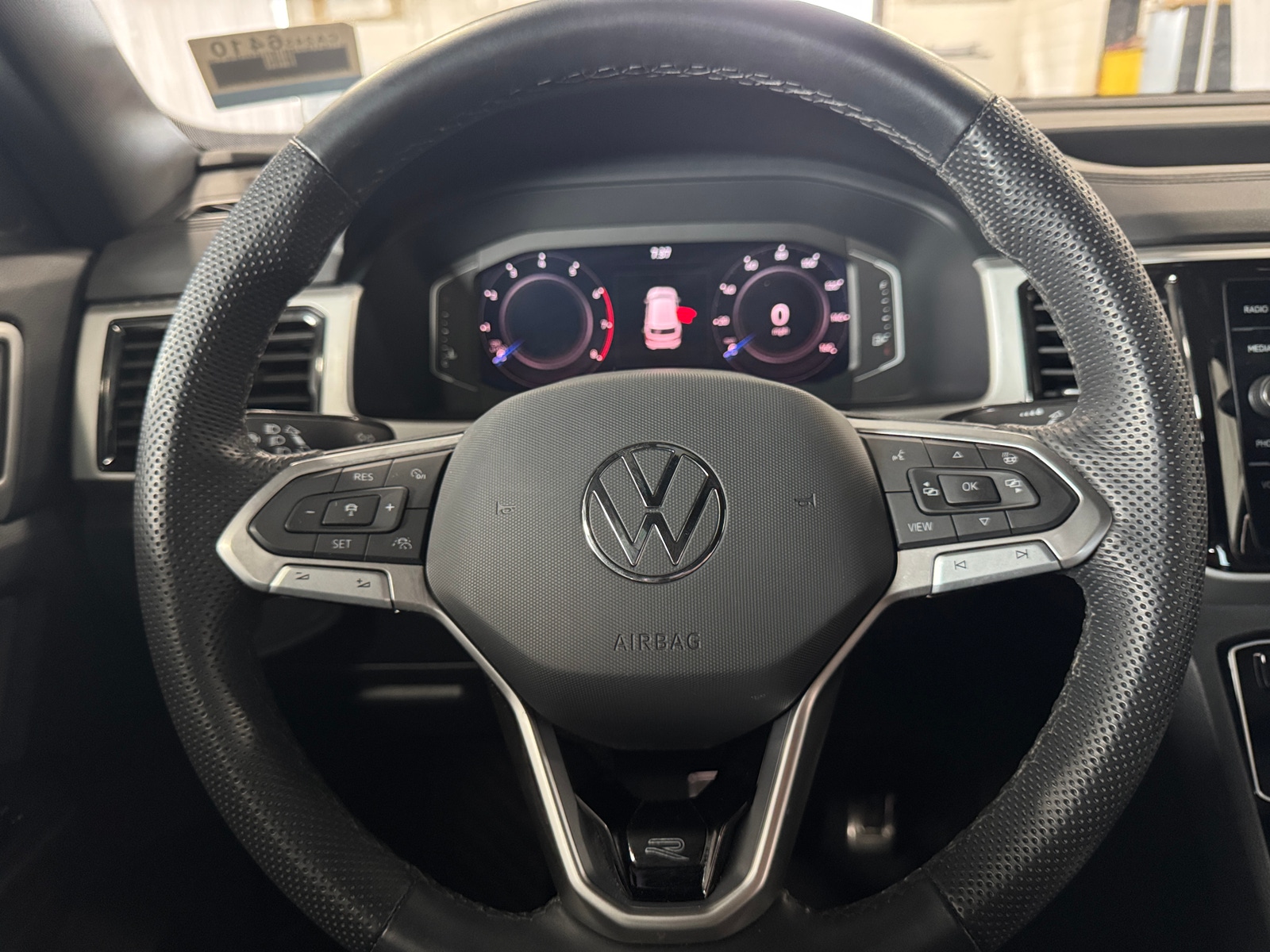 Thumbnail: 2023 Volkswagen Atlas - 4
