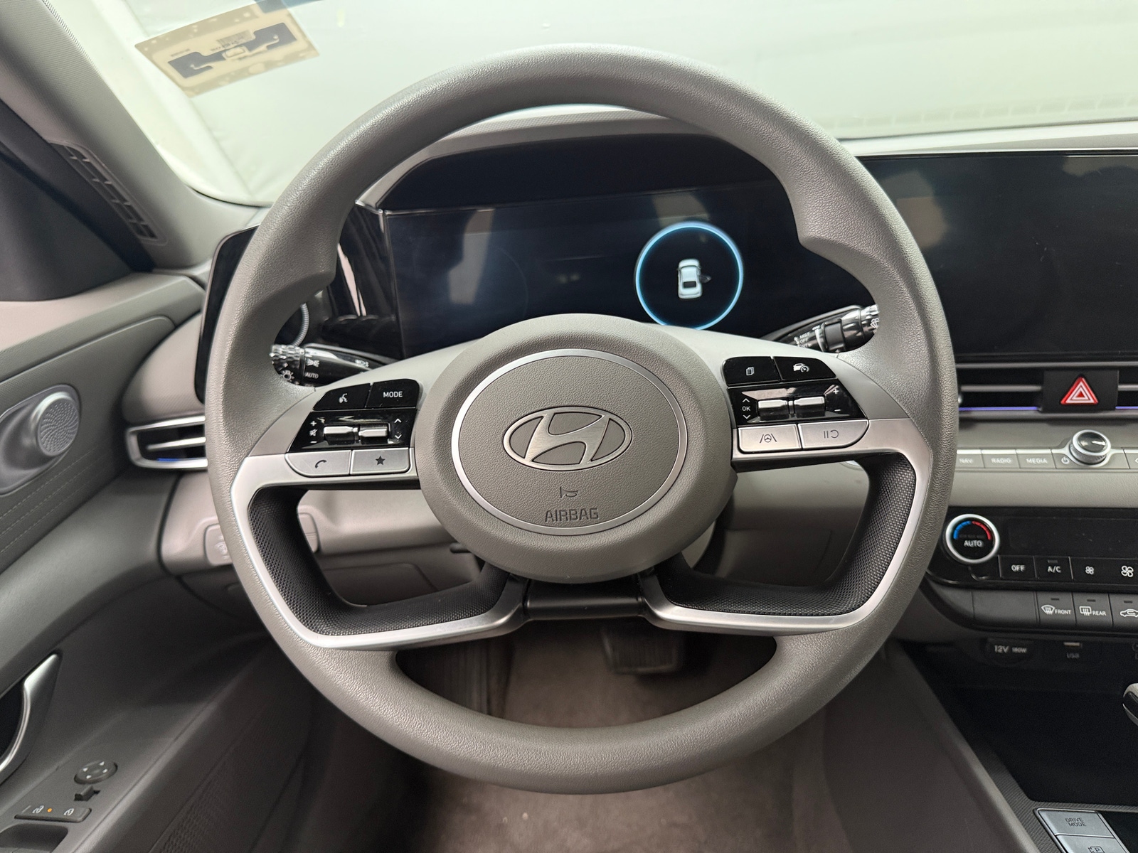 Thumbnail: 2024 Hyundai Elantra - 5