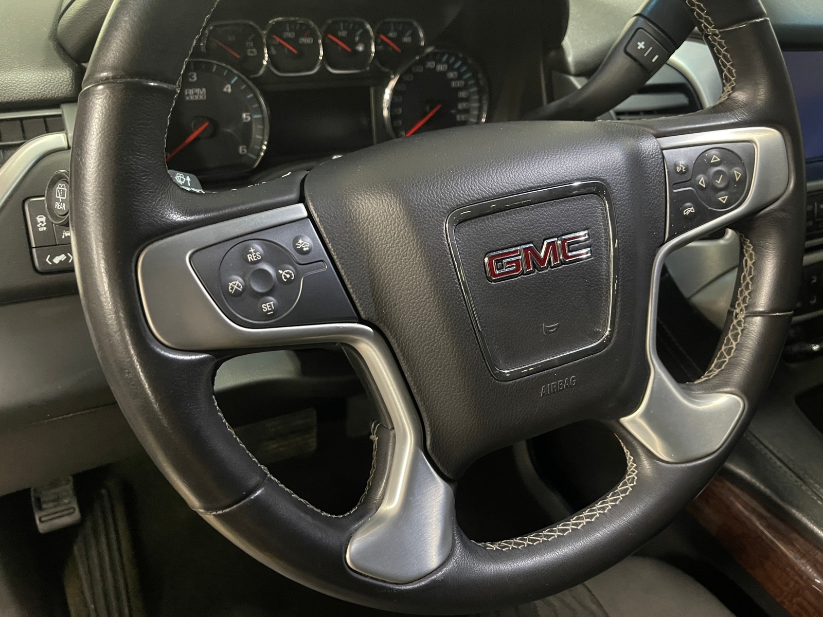 Thumbnail: 2017 GMC Yukon - 5