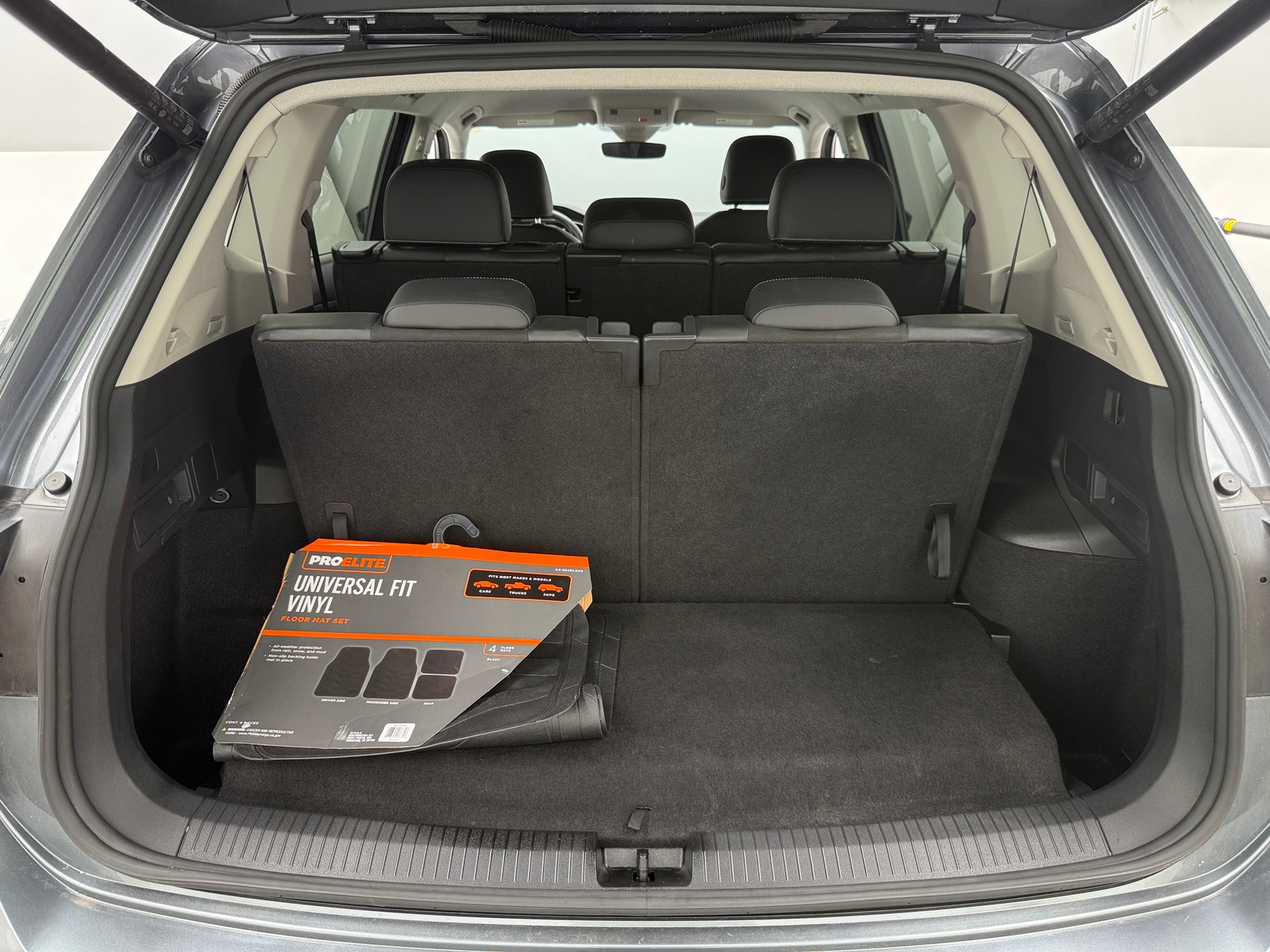 Thumbnail: 2024 Volkswagen Tiguan - 6