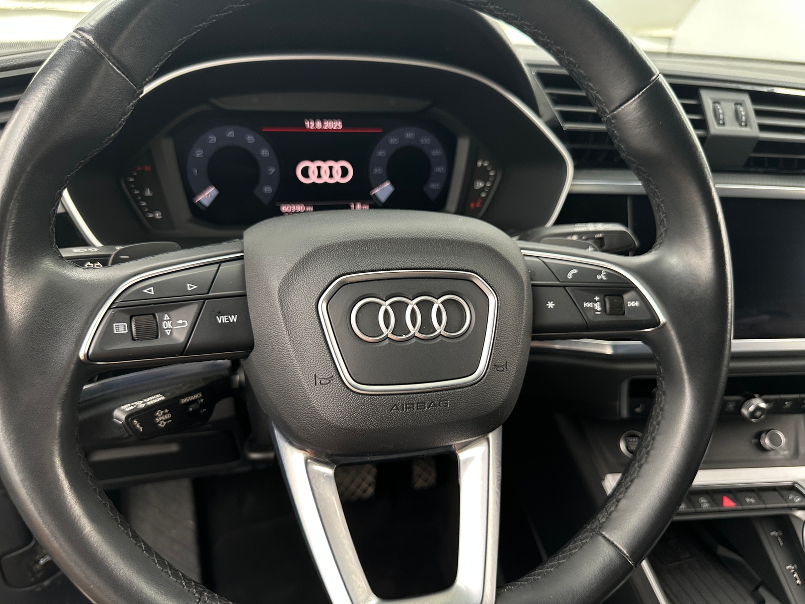 Thumbnail: 2021 Audi Q3 - 4