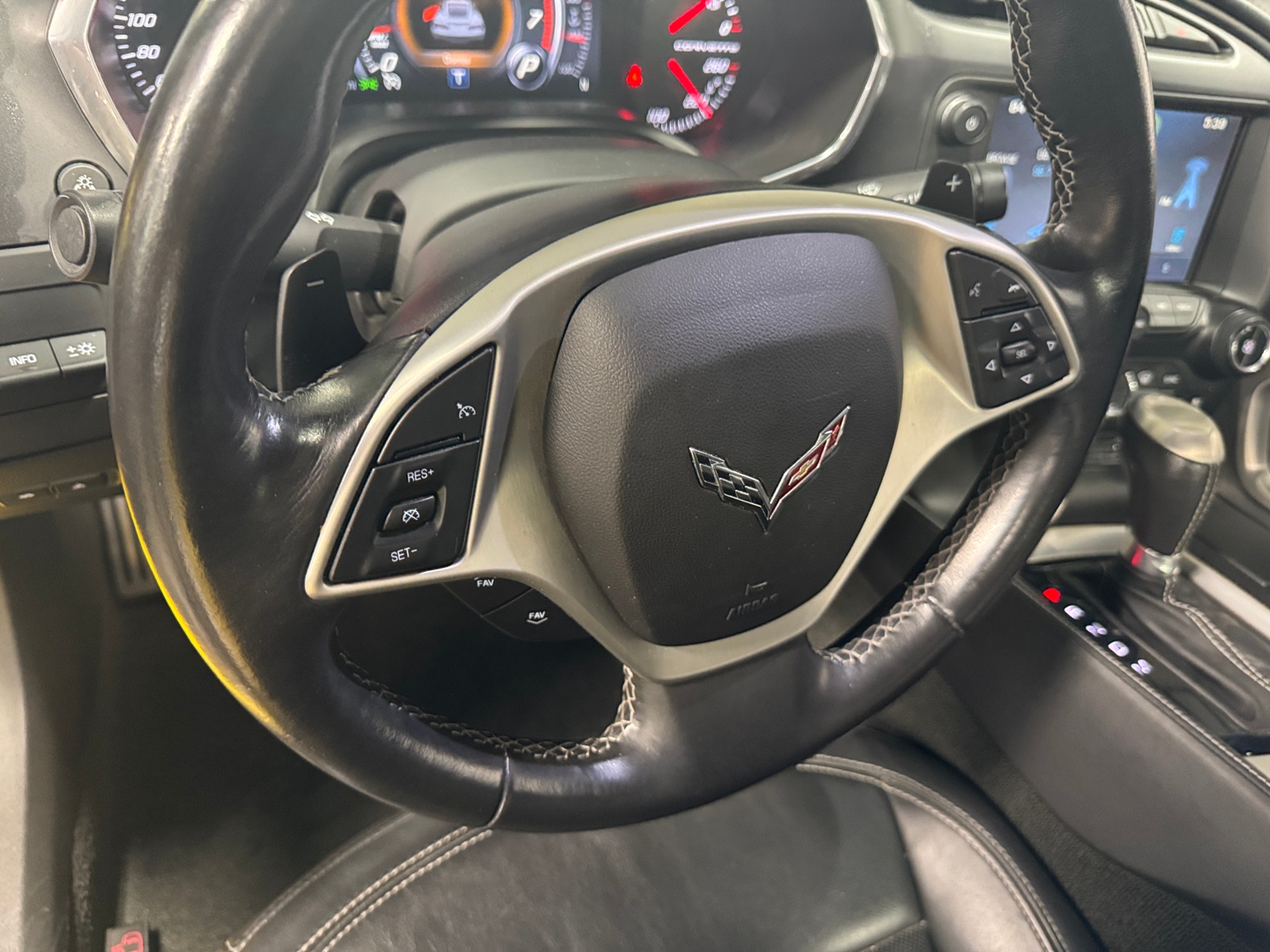 Thumbnail: 2014 Chevrolet Corvette - 3