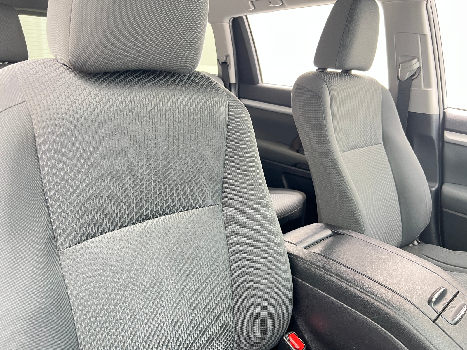 Thumbnail: 2019 Toyota Highlander - 2