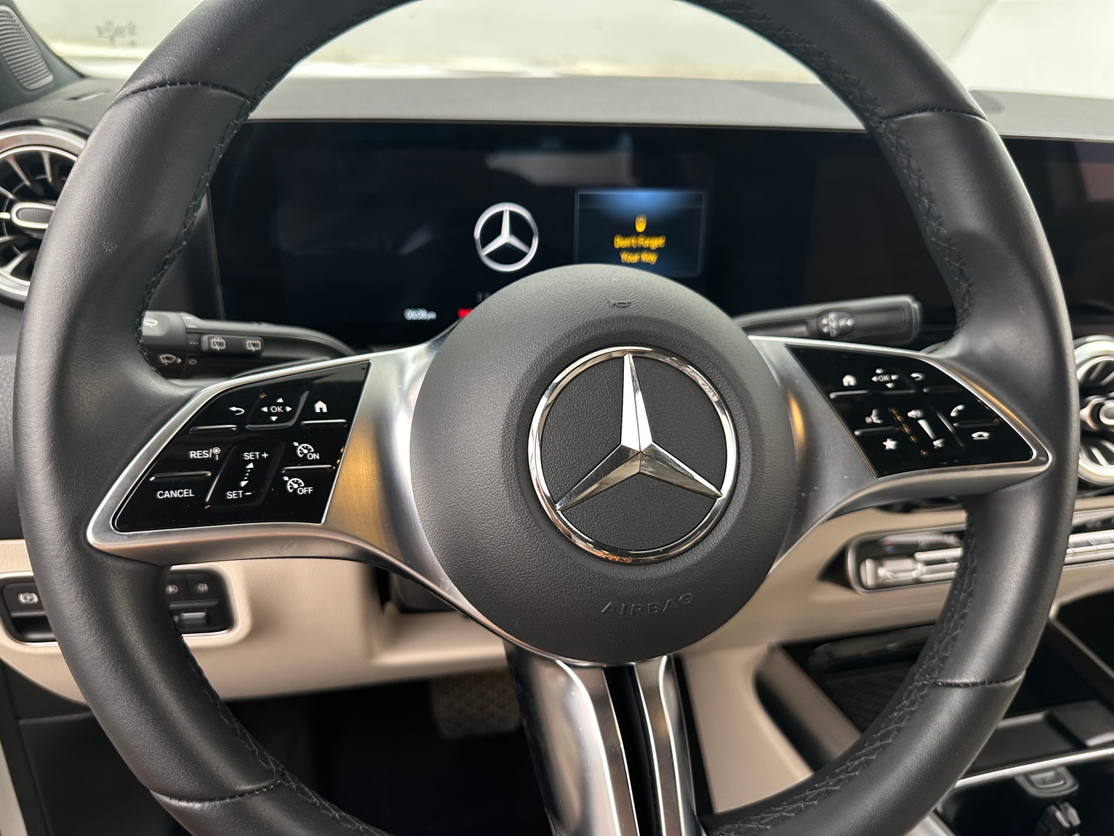 Thumbnail: 2025 Mercedes-Benz GLA - 4