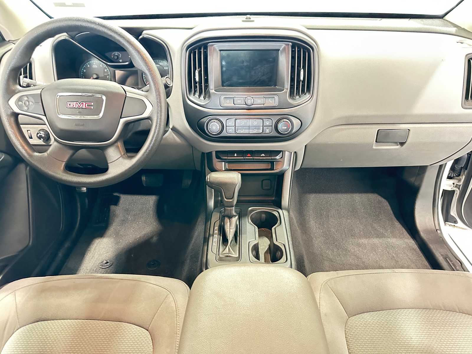 Thumbnail: 2019 GMC Canyon - 3