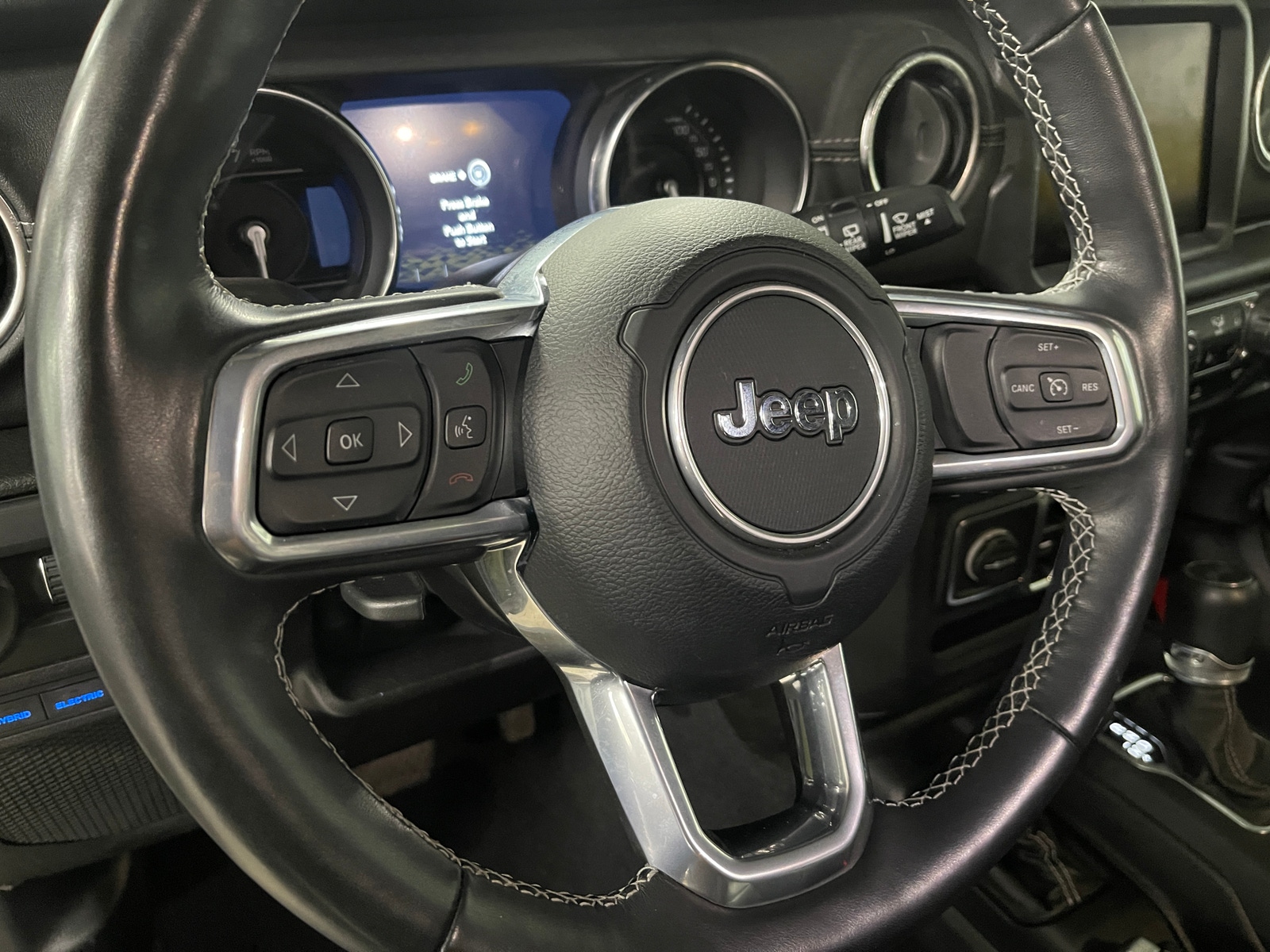 Thumbnail: 2022 Jeep Wrangler - 5