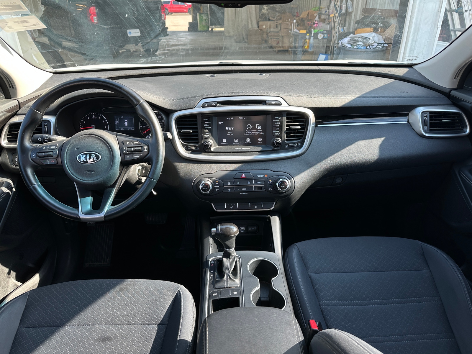 Thumbnail: 2018 Kia Sorento - 3