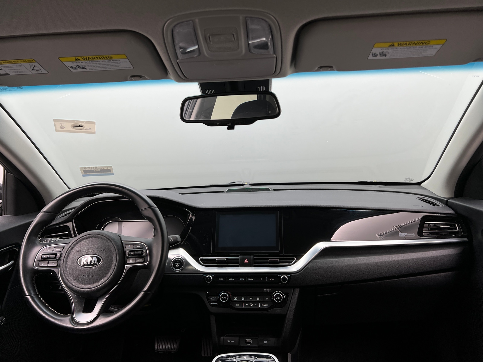 Thumbnail: 2020 Kia Niro - 3