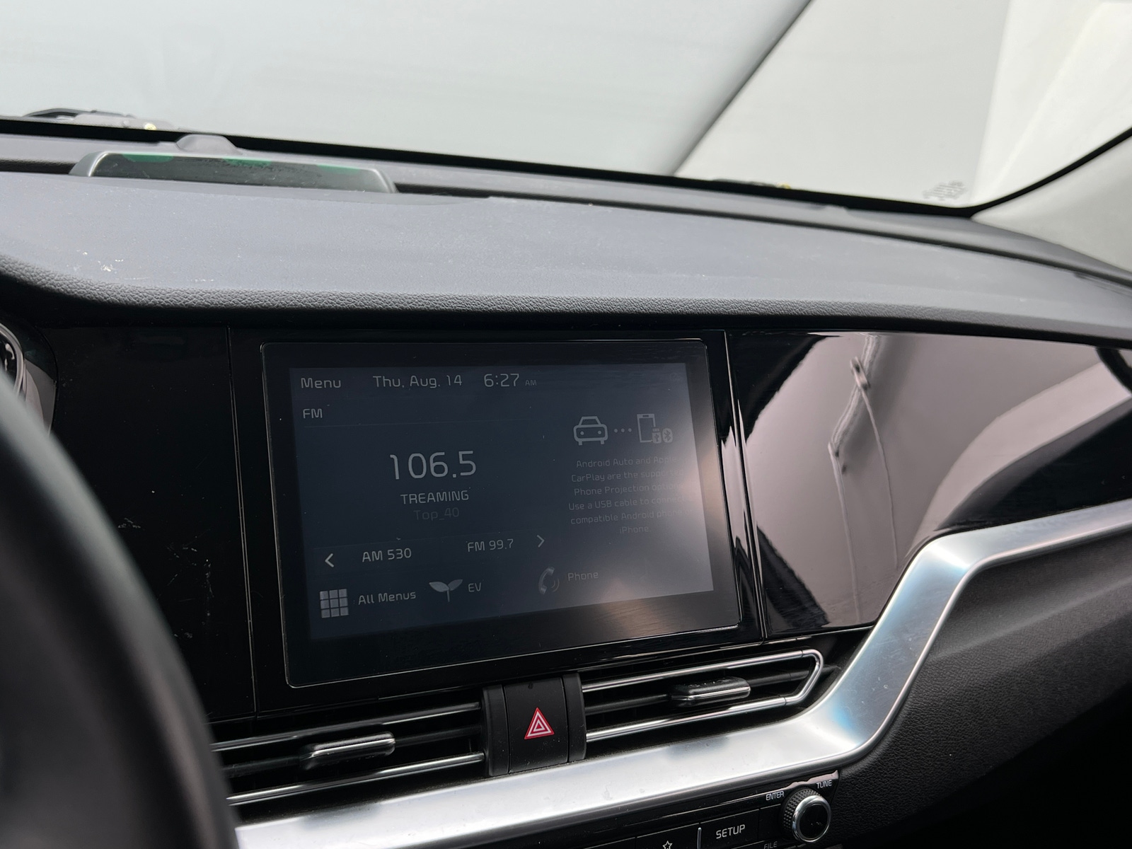 Thumbnail: 2020 Kia Niro - 4