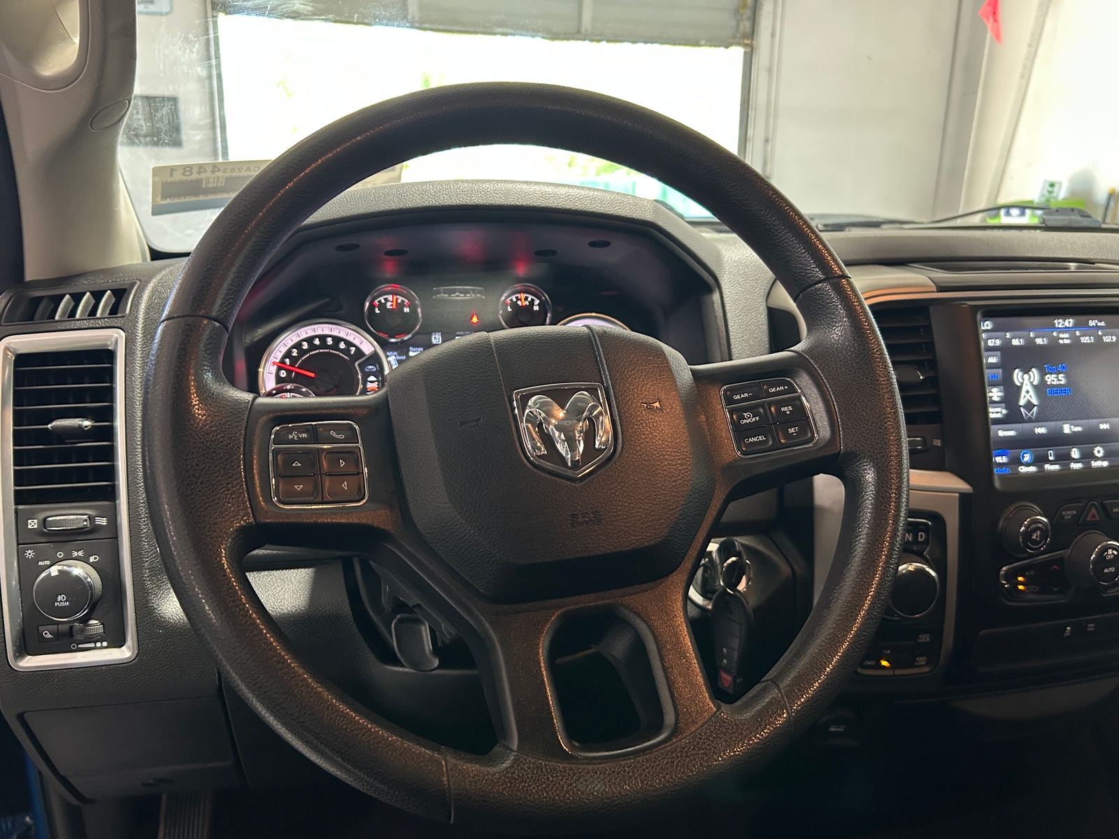 Thumbnail: 2020 RAM 1500 Classic - 5