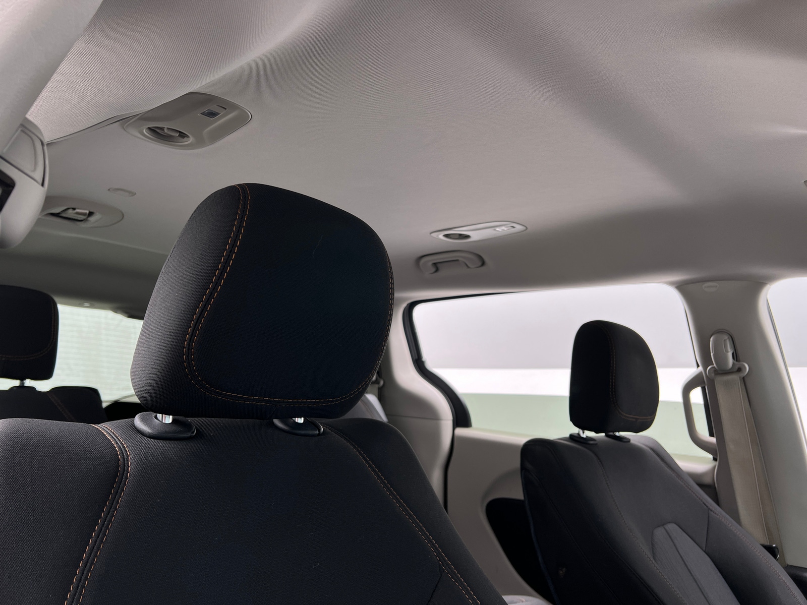 Thumbnail: 2017 Chrysler Pacifica - 2