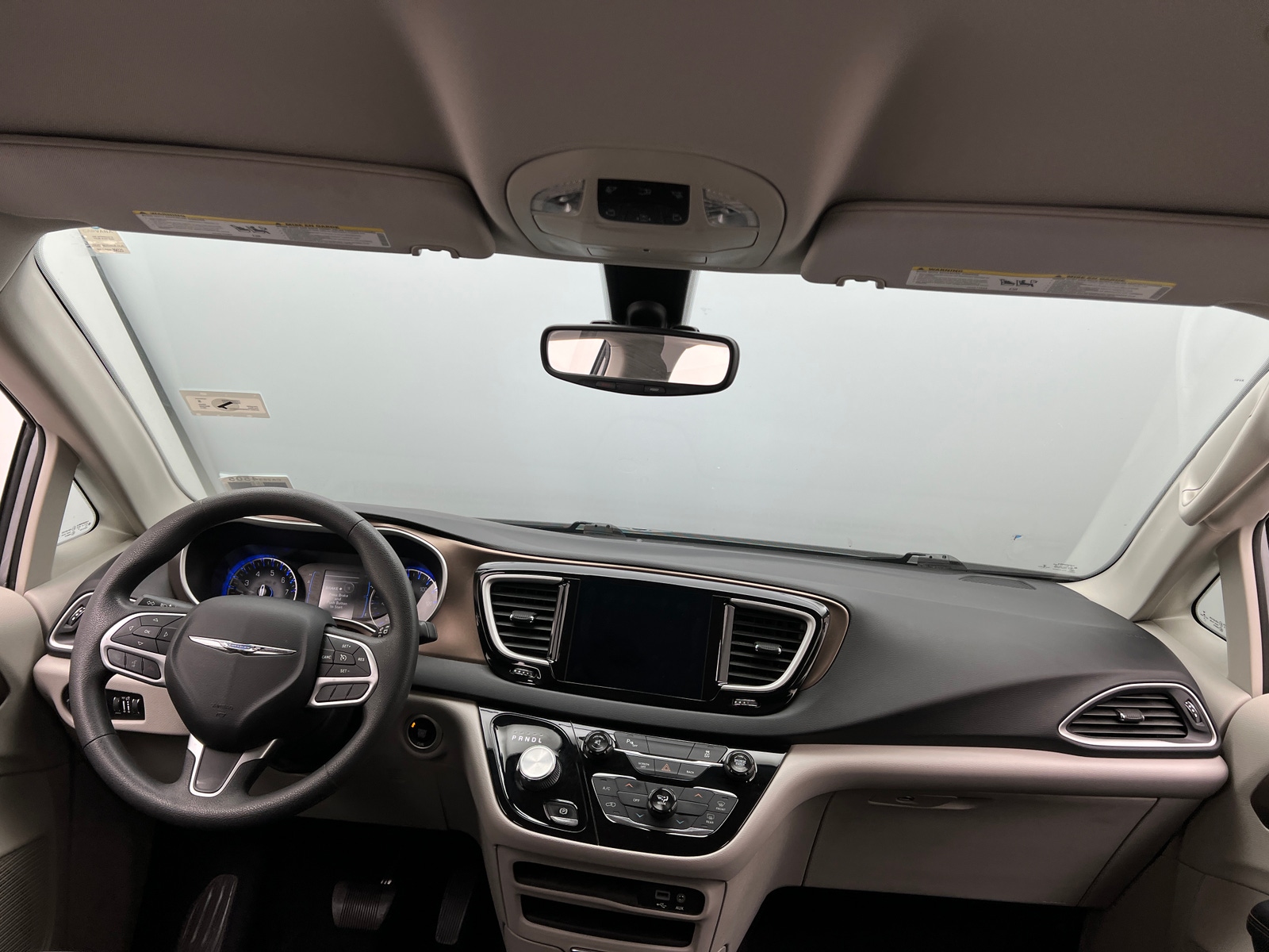 Thumbnail: 2017 Chrysler Pacifica - 3