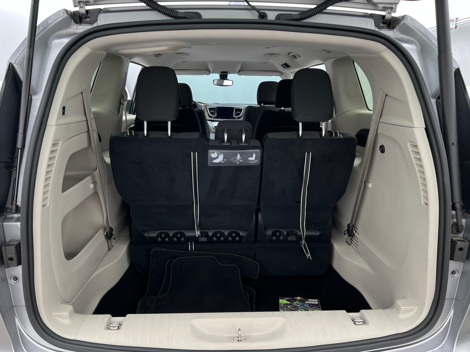 Thumbnail: 2017 Chrysler Pacifica - 7