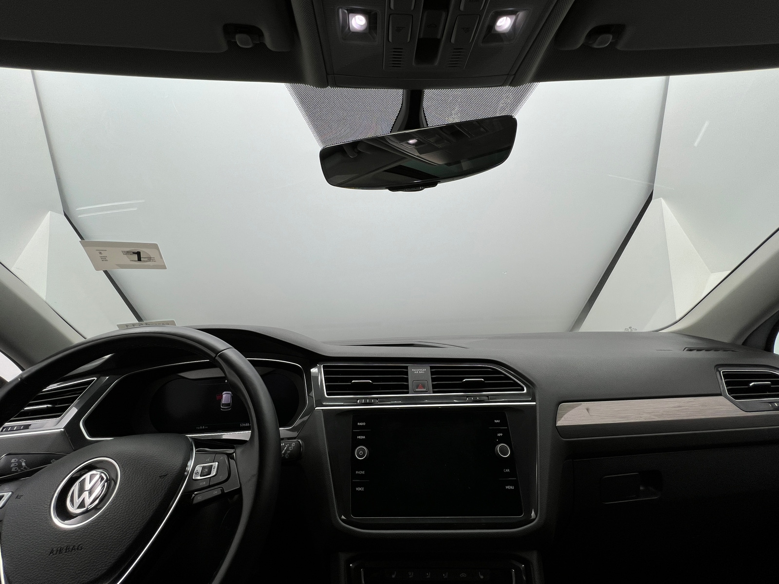 Thumbnail: 2019 Volkswagen Tiguan - 2