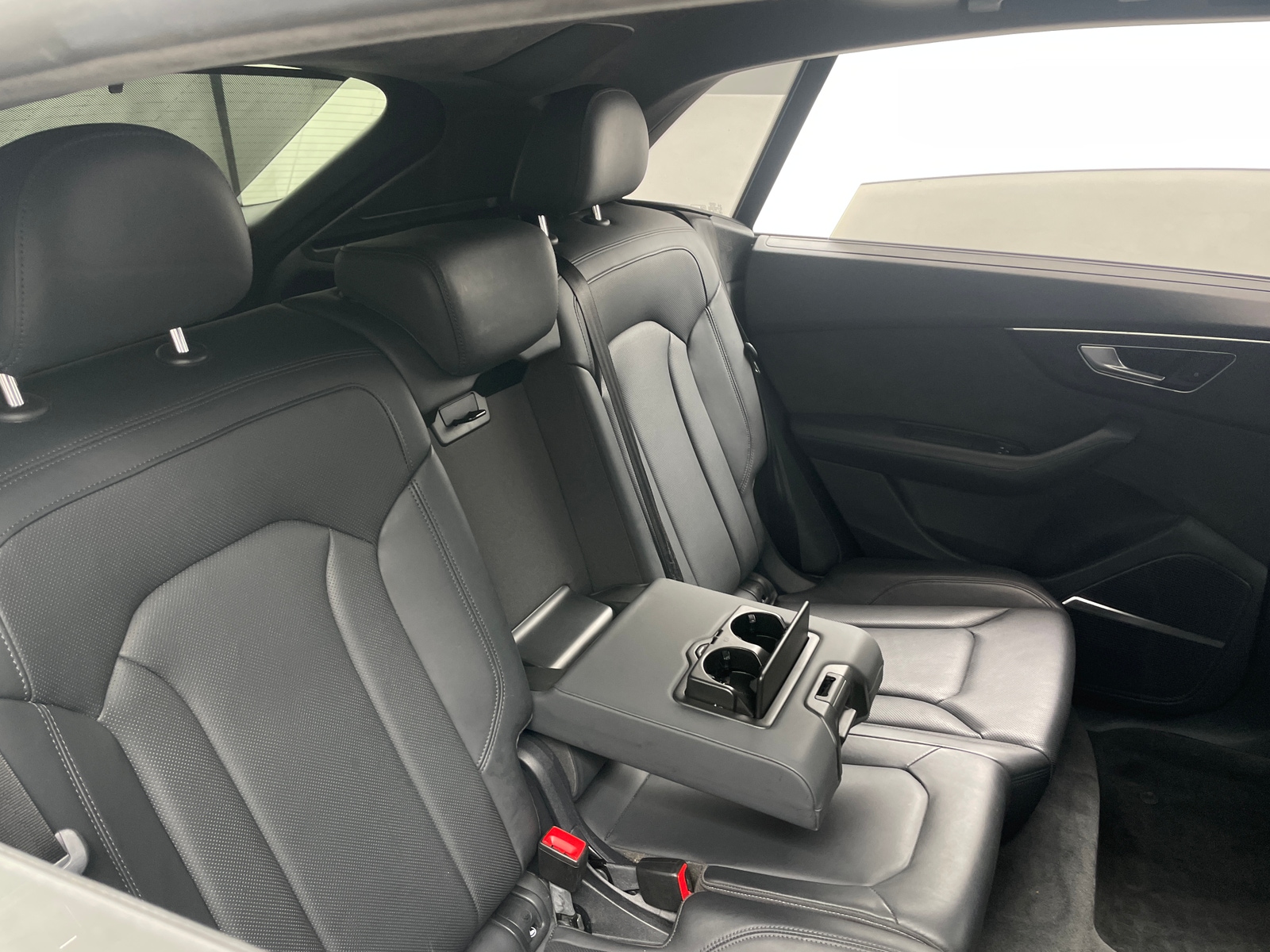 Thumbnail: 2019 Audi Q8 - 5