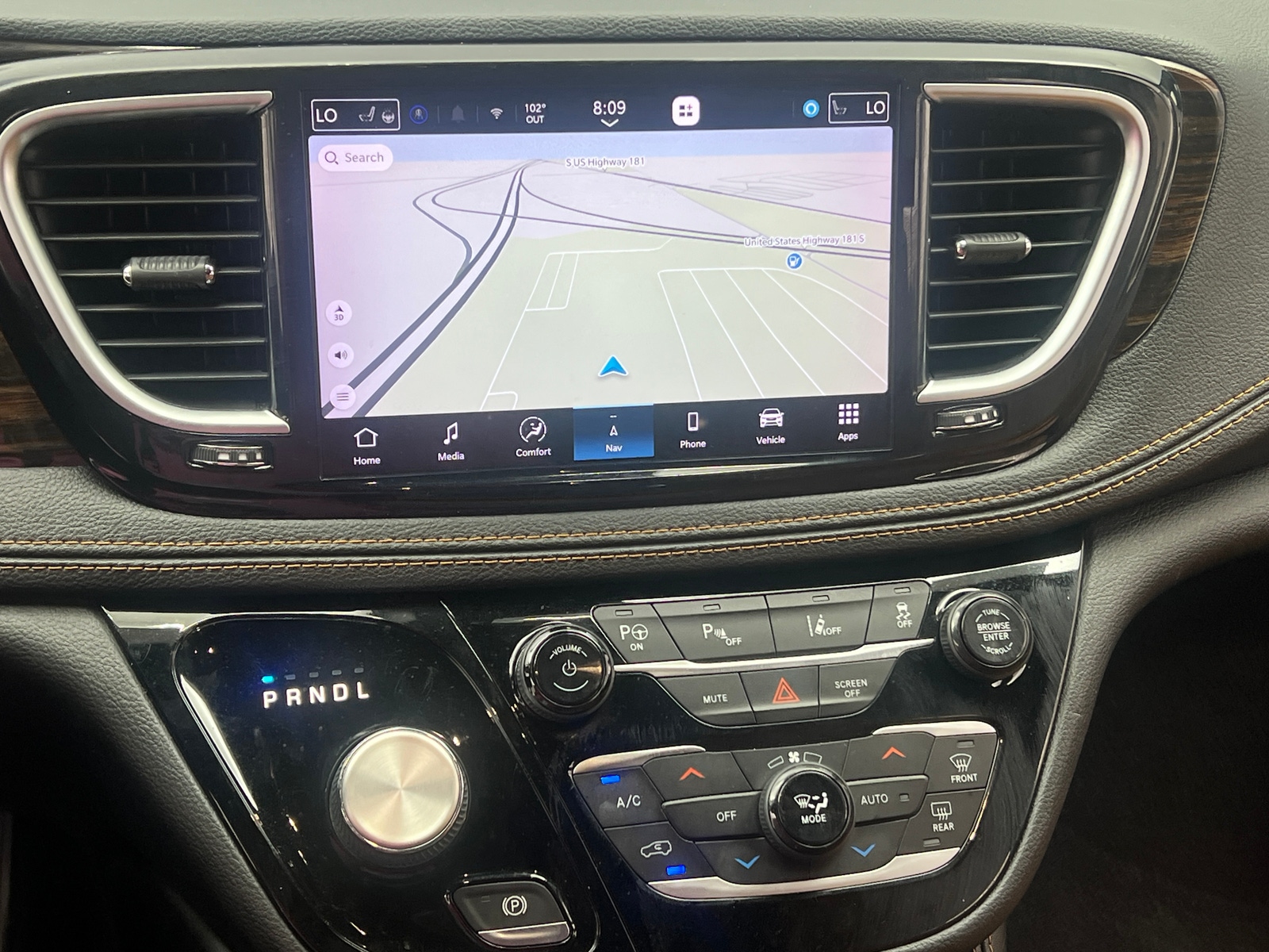 Thumbnail: 2021 Chrysler Pacifica - 3