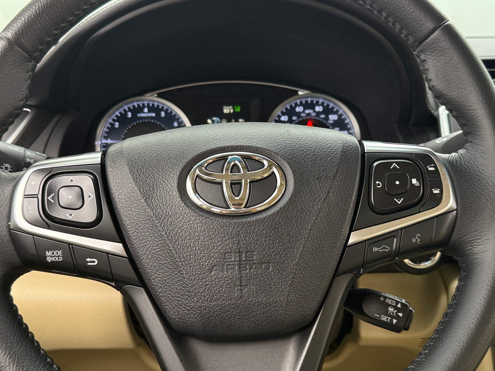 Thumbnail: 2015 Toyota Camry - 4