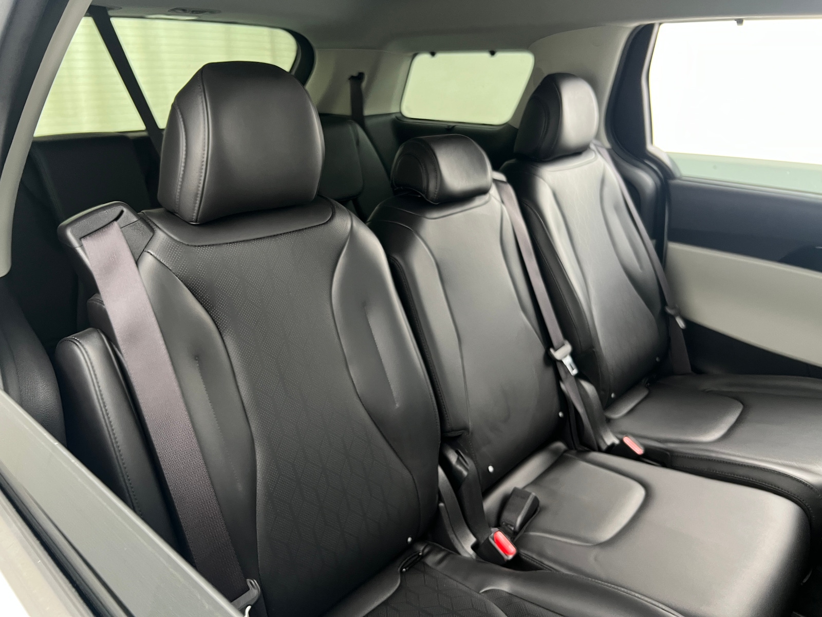 Thumbnail: 2022 Kia Carnival - 6