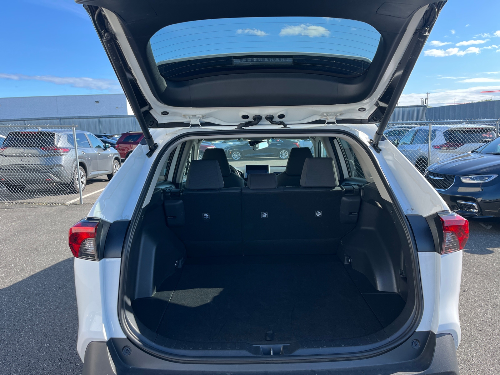 Thumbnail: 2024 Toyota RAV4 - 6