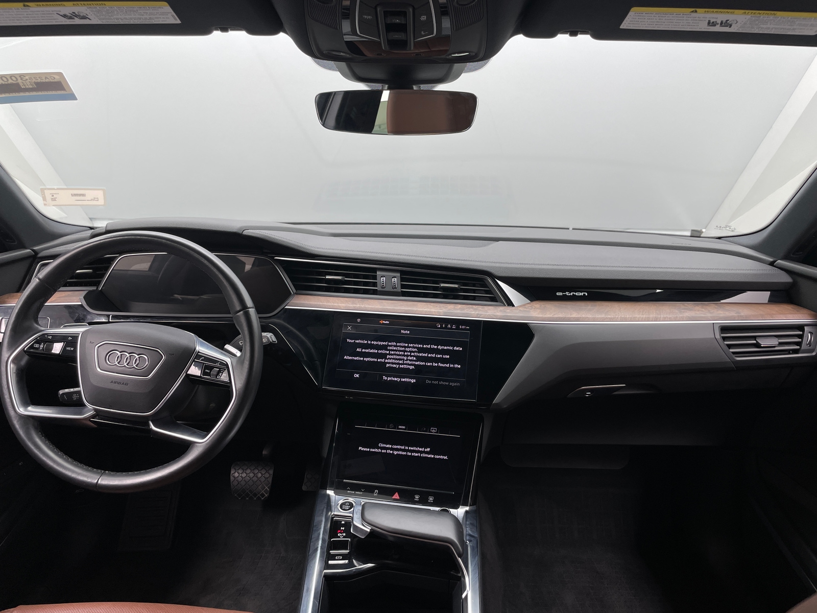 Thumbnail: 2022 Audi e-tron - 2