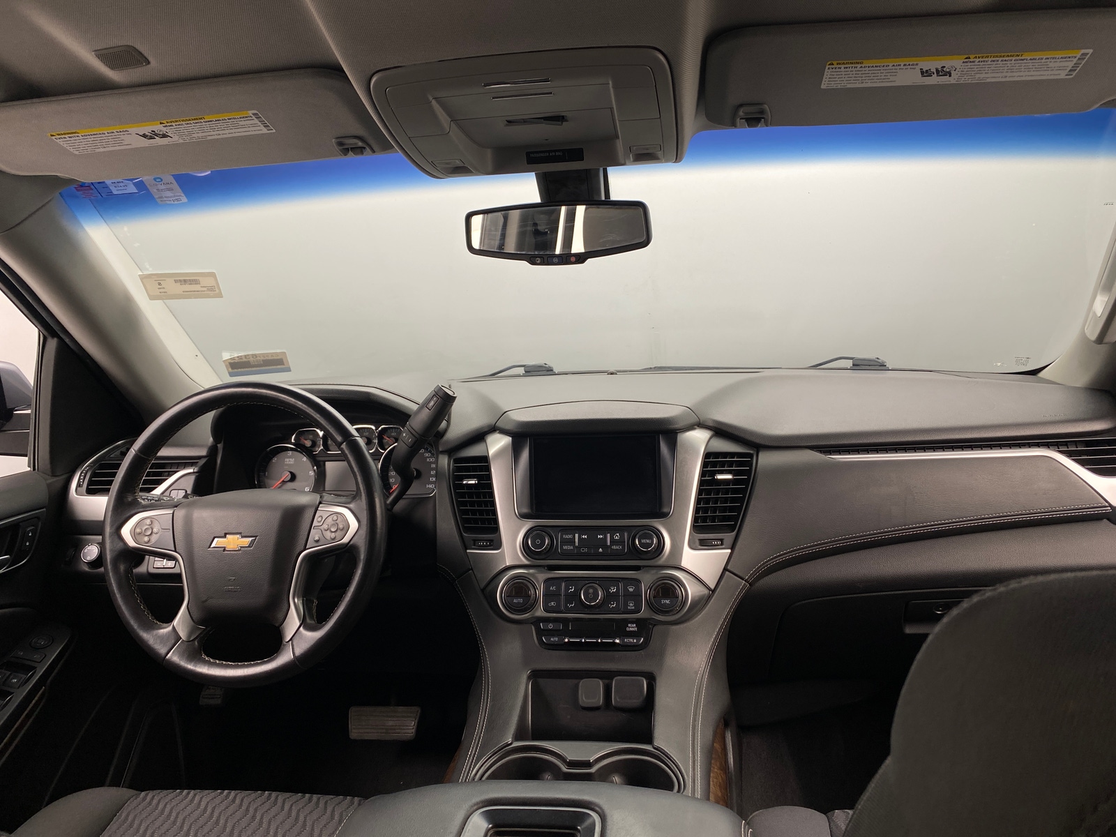 Thumbnail: 2019 Chevrolet Tahoe - 3