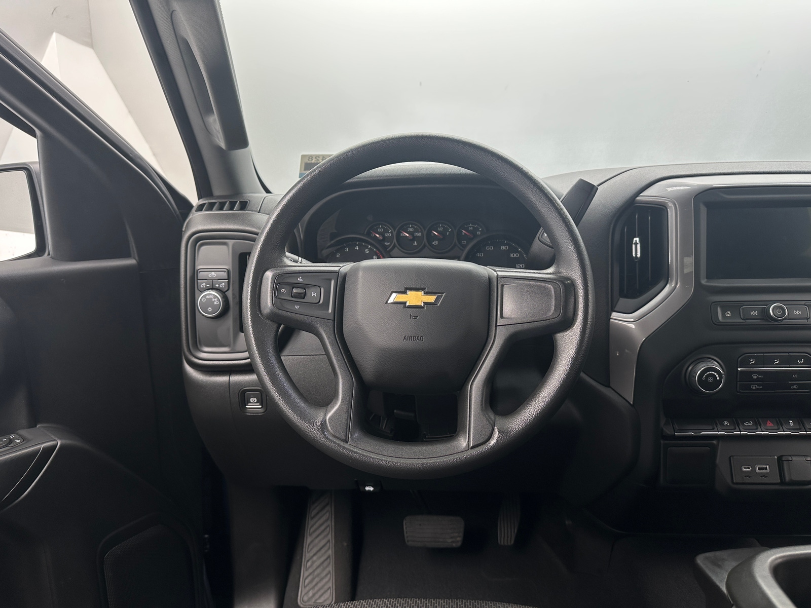 Thumbnail: 2022 Chevrolet Silverado 1500 - 5