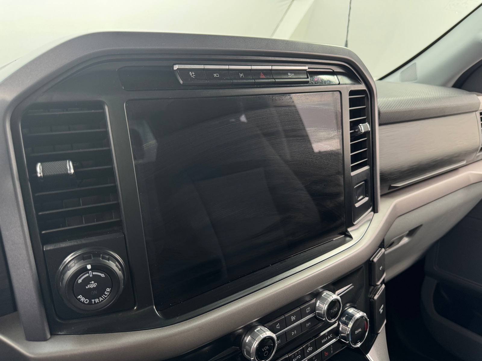 Thumbnail: 2024 Ford Econoline - 4