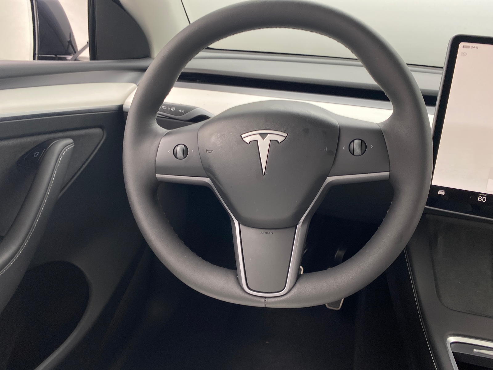 Thumbnail: 2024 Tesla Model Y - 4
