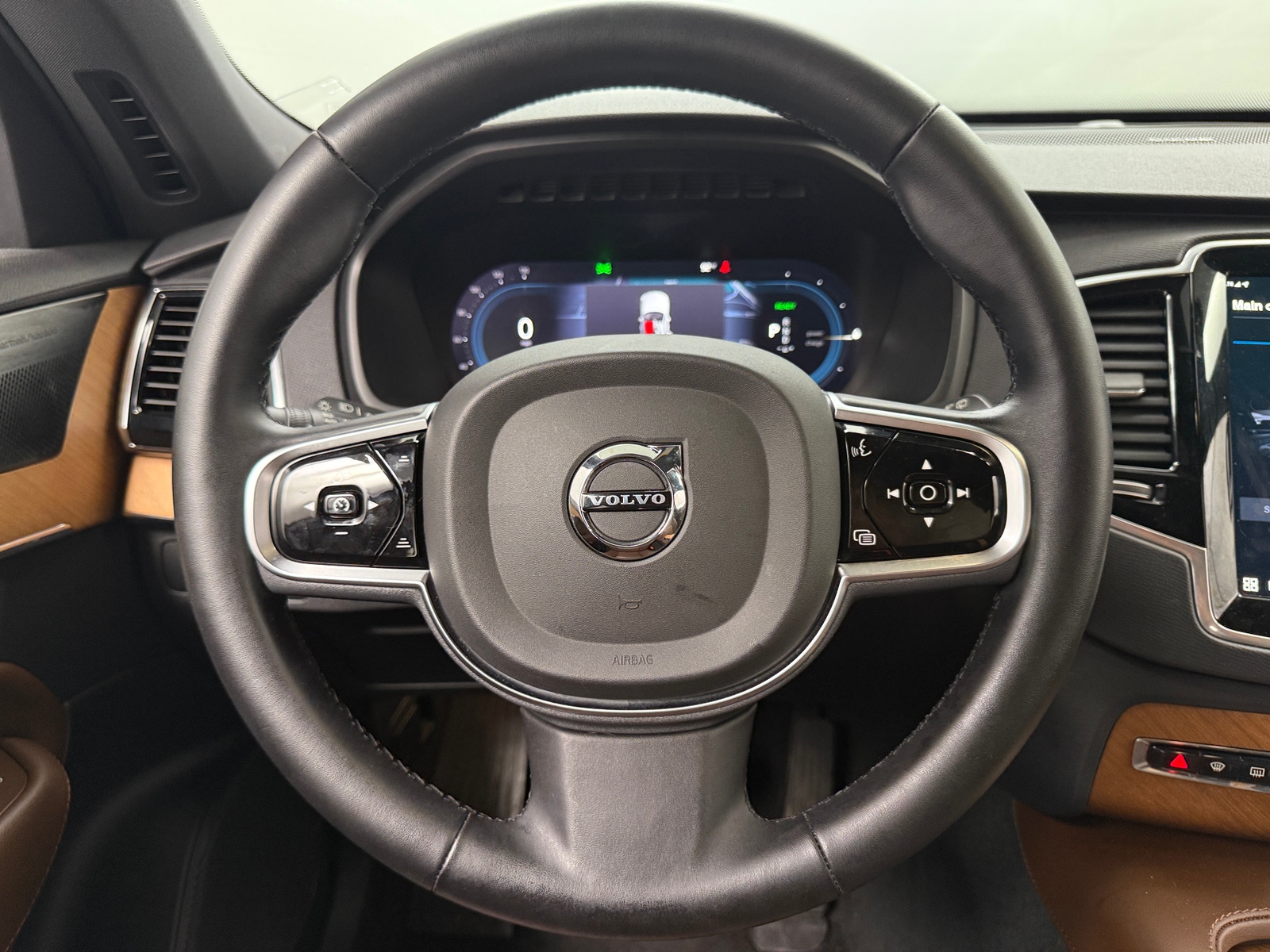 Thumbnail: 2023 Volvo XC90 - 4