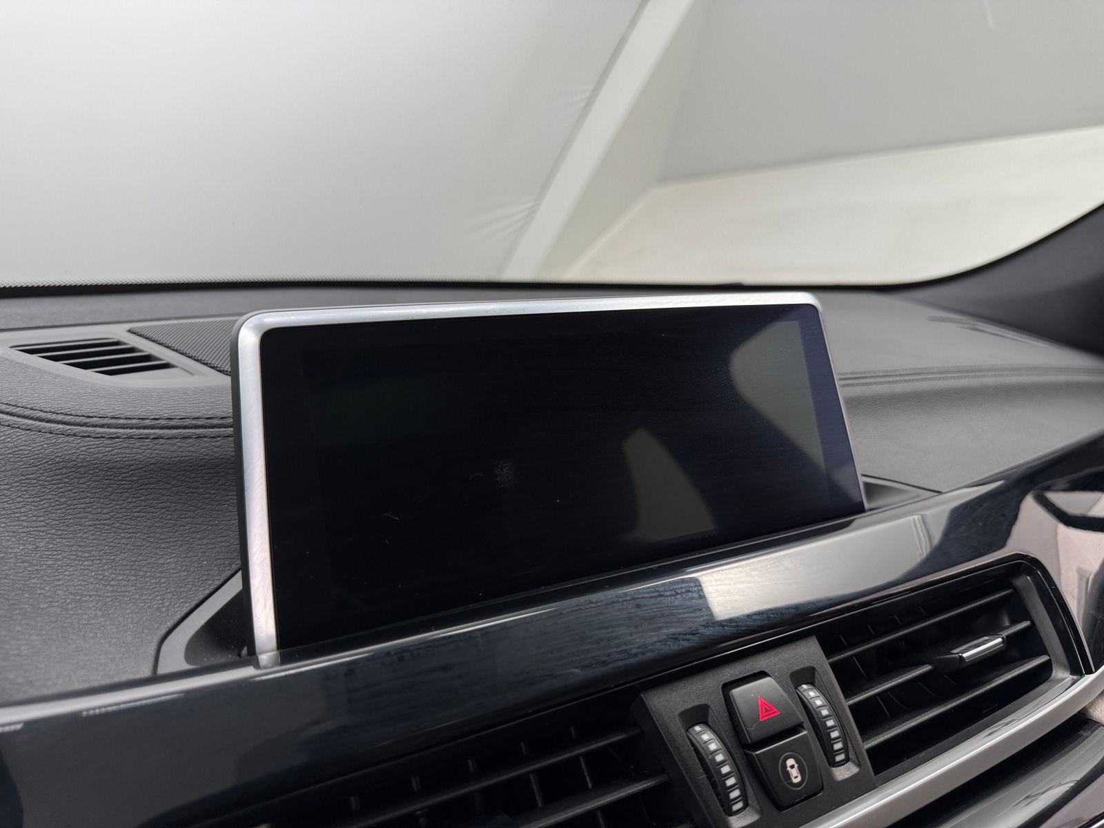 Thumbnail: 2021 BMW X2 - 3