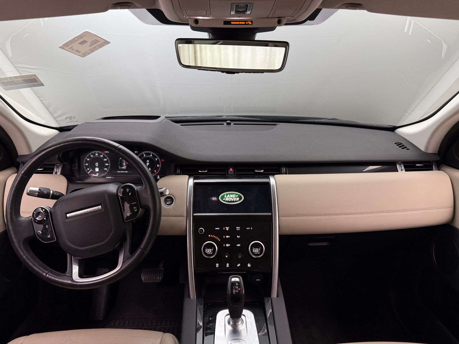 Thumbnail: 2020 Land Rover Discovery Sport - 2