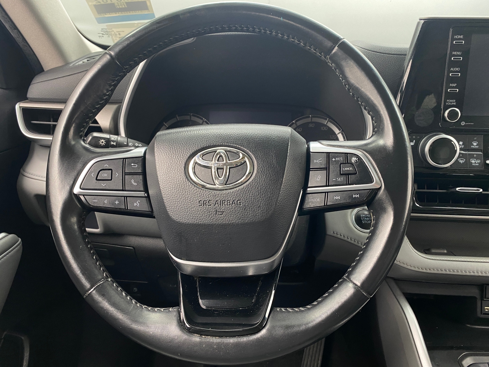 Thumbnail: 2021 Toyota Highlander - 4