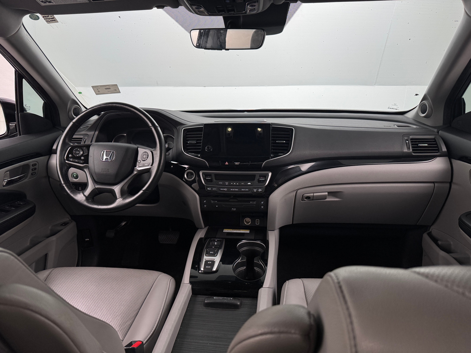 Thumbnail: 2019 Honda Pilot - 2