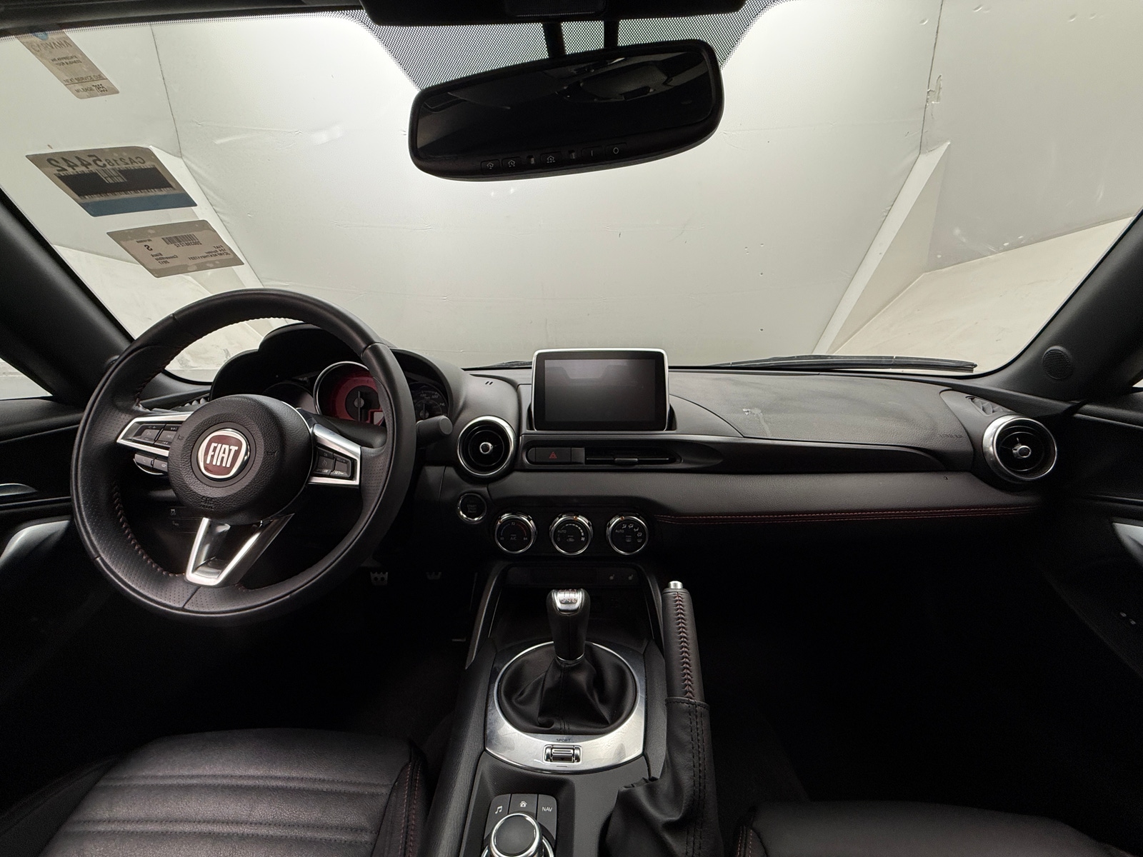 Thumbnail: 2017 Fiat 124 Spider - 2