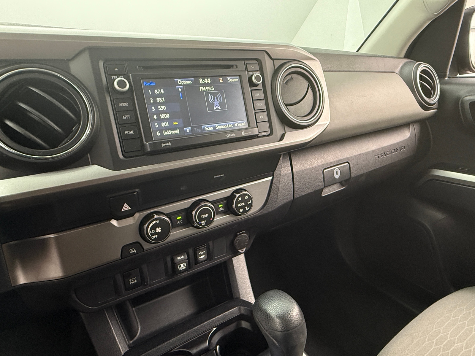 Thumbnail: 2019 Toyota Tacoma - 4