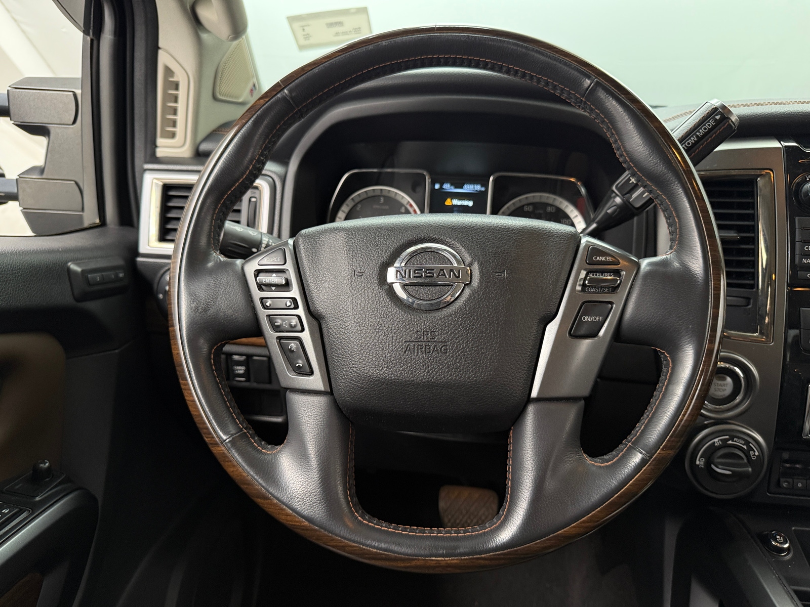 Thumbnail: 2016 Nissan Titan - 4