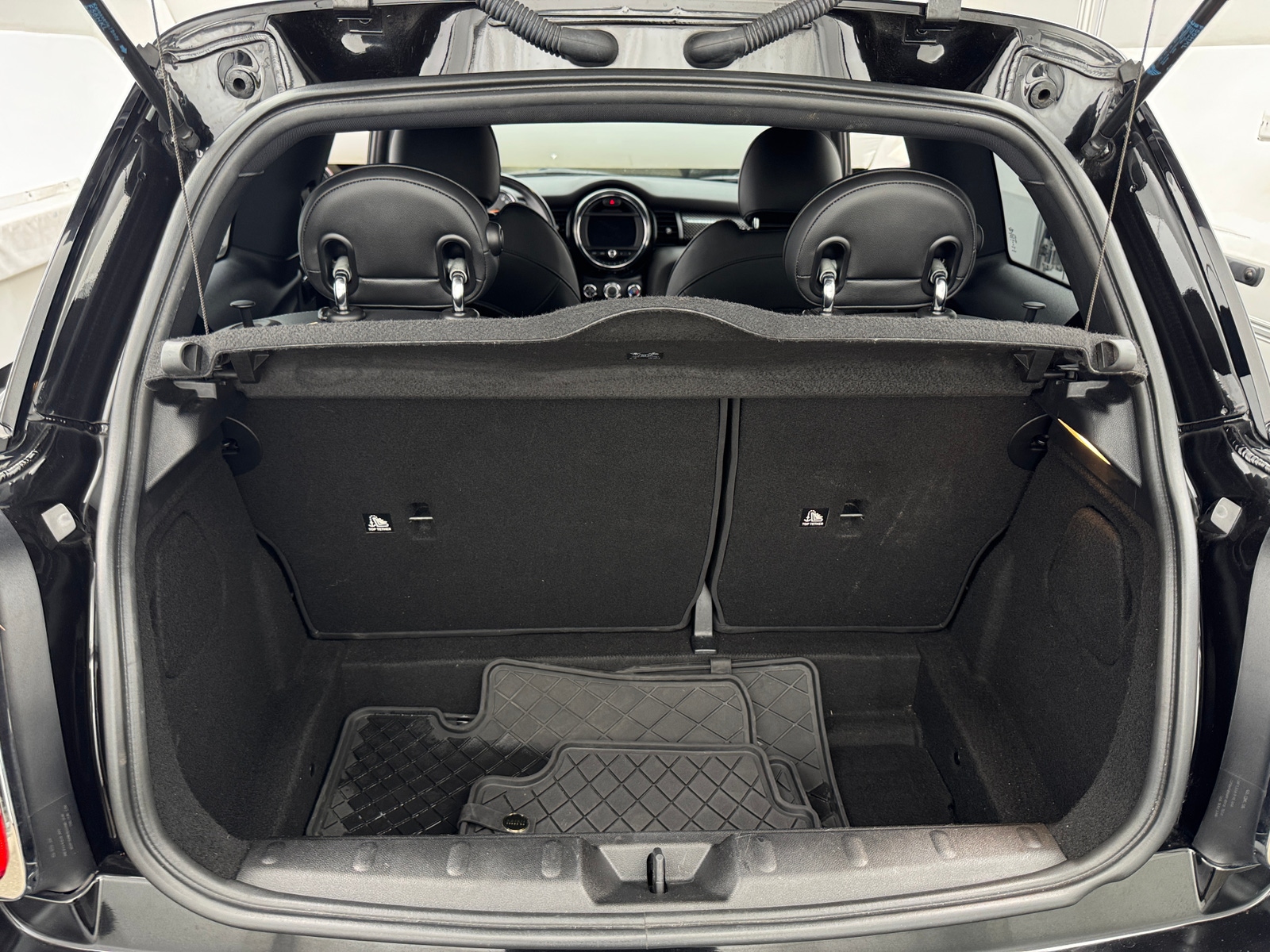 Thumbnail: 2019 MINI Cooper Hardtop - 6