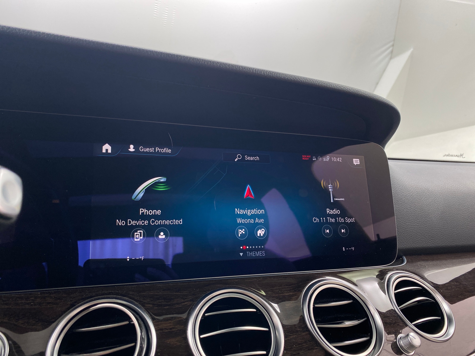 Thumbnail: 2021 Mercedes-Benz E-Class - 3