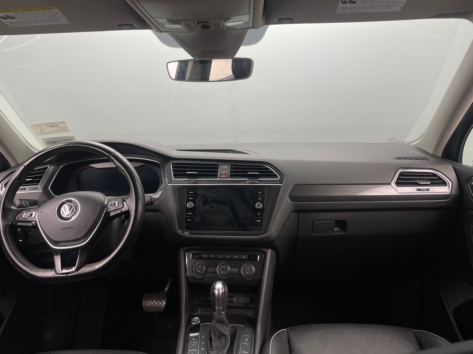 Thumbnail: 2018 Volkswagen Tiguan - 2