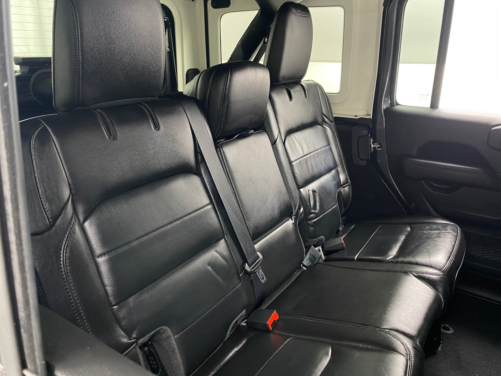 Thumbnail: 2021 Jeep Wrangler - 5