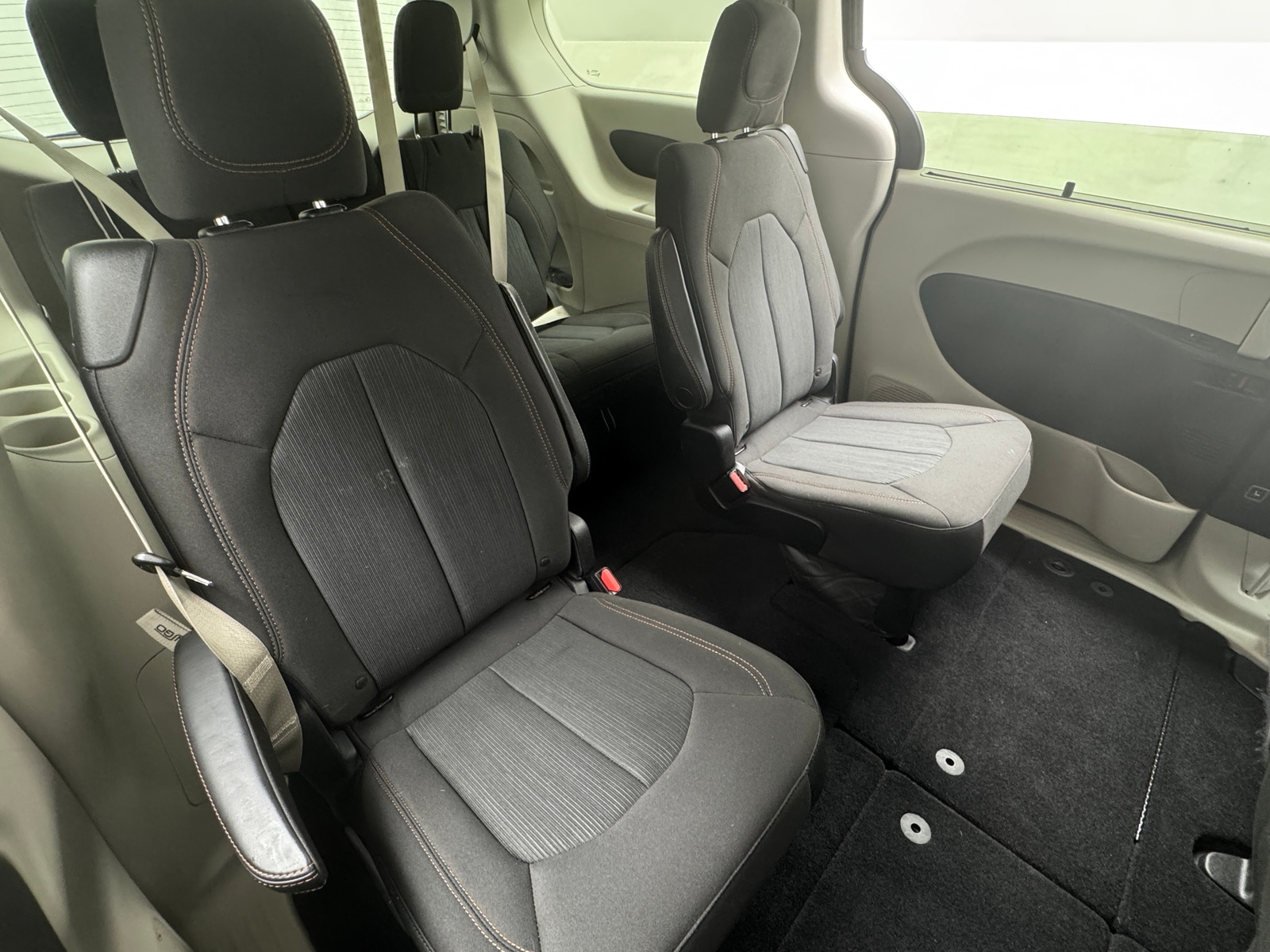 Thumbnail: 2018 Chrysler Pacifica - 6