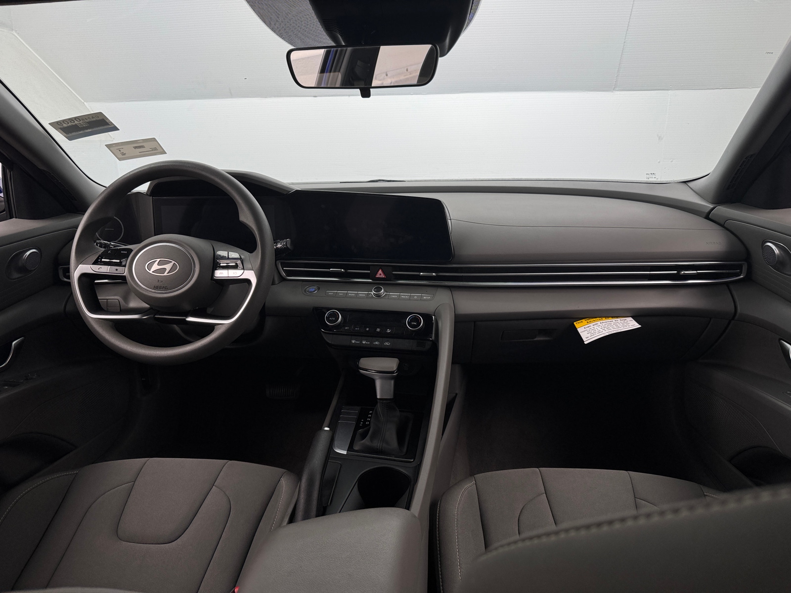 Thumbnail: 2024 Hyundai Elantra - 3