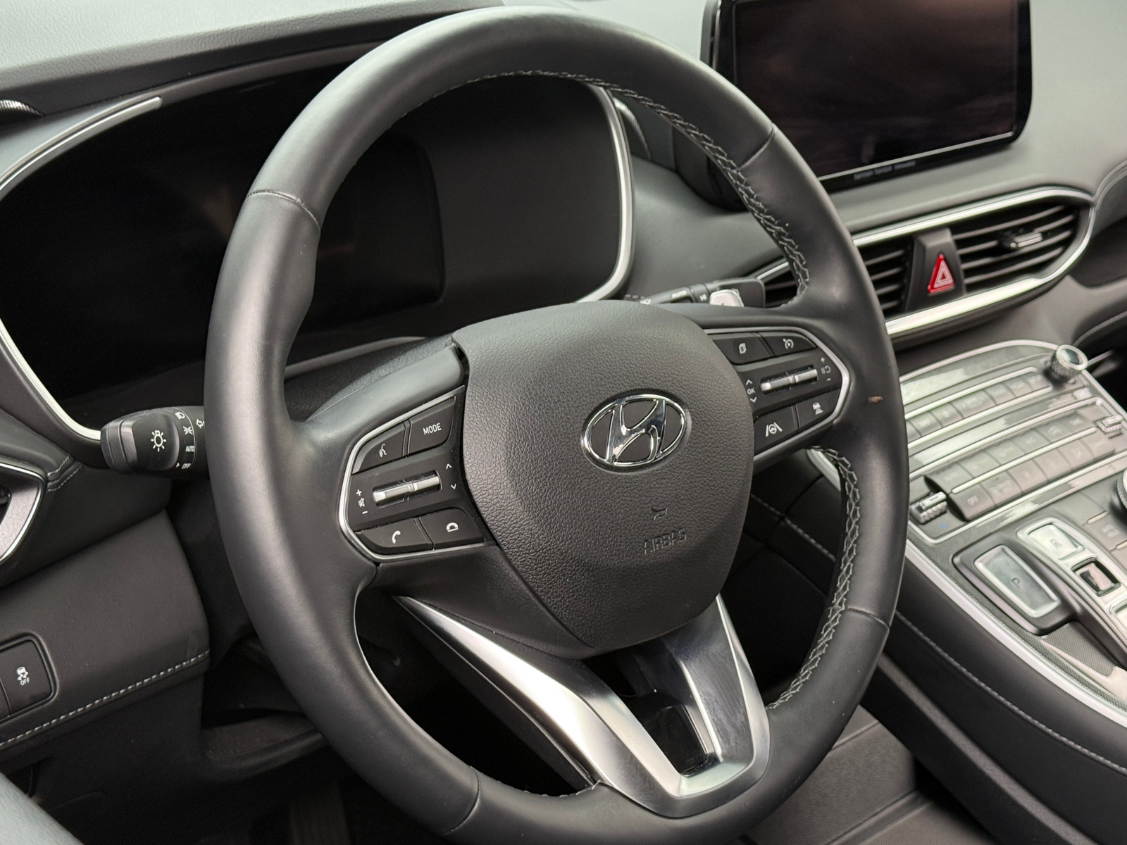 Thumbnail: 2022 Hyundai Santa Fe - 4