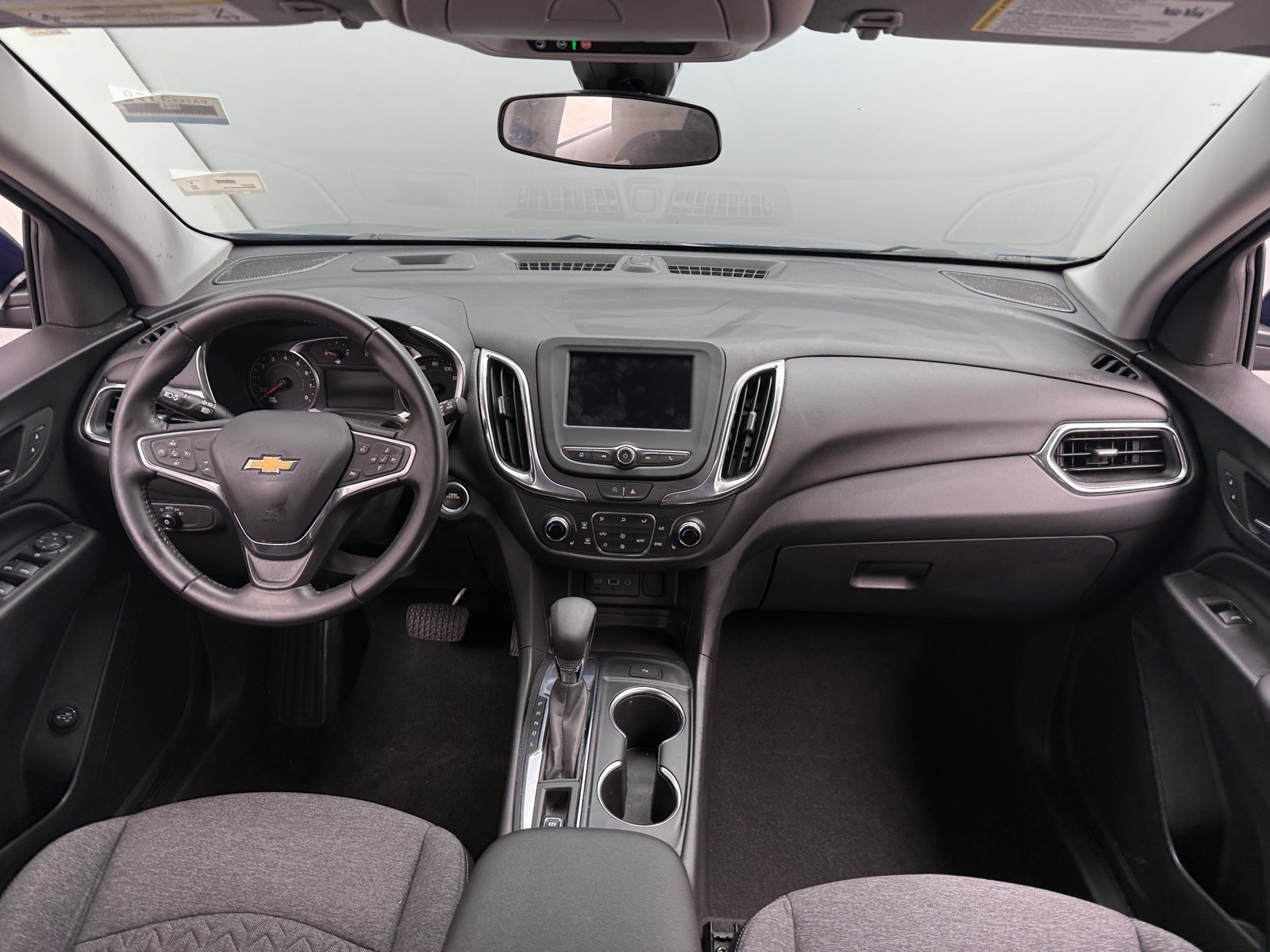 Thumbnail: 2022 Chevrolet Equinox - 3
