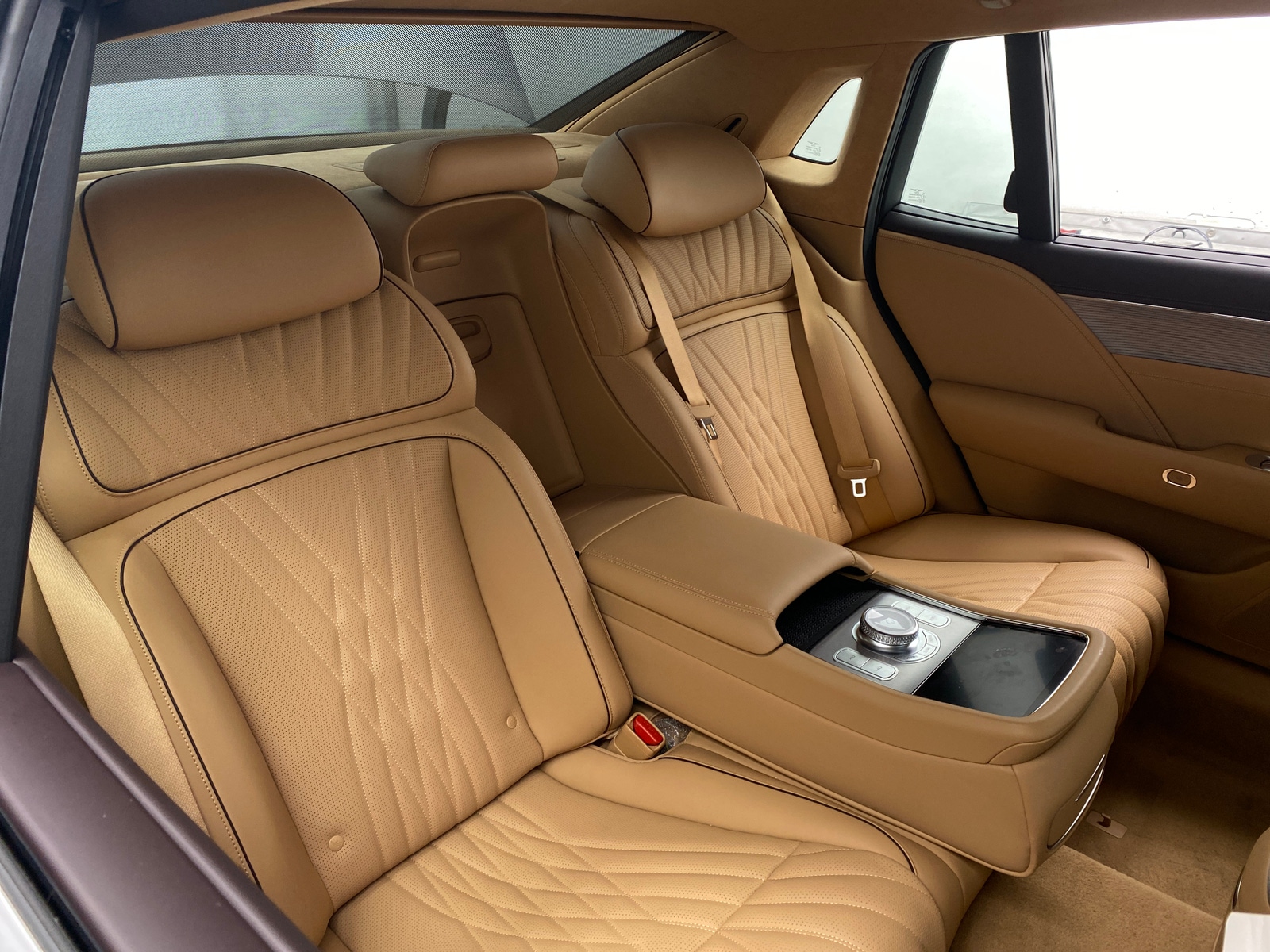 Thumbnail: 2025 Genesis G90 - 5