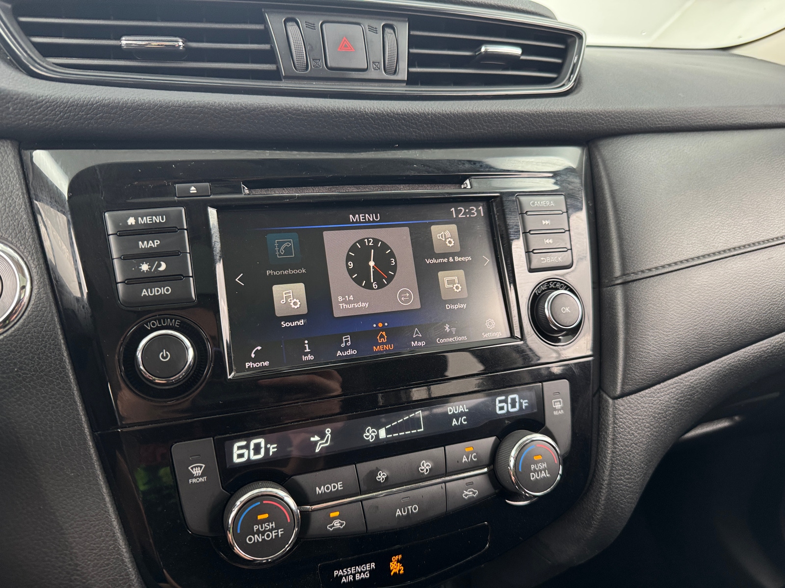 Thumbnail: 2018 Nissan Rogue - 4