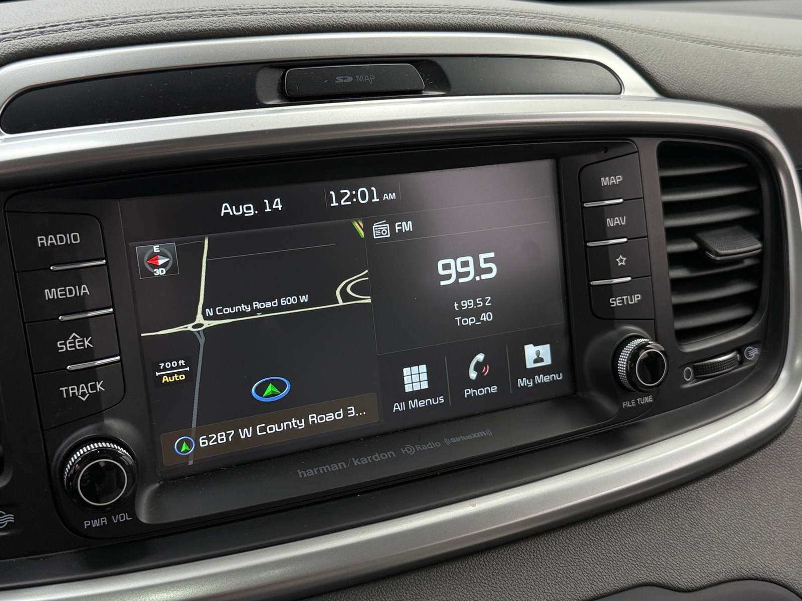 Thumbnail: 2019 Kia Sorento - 3