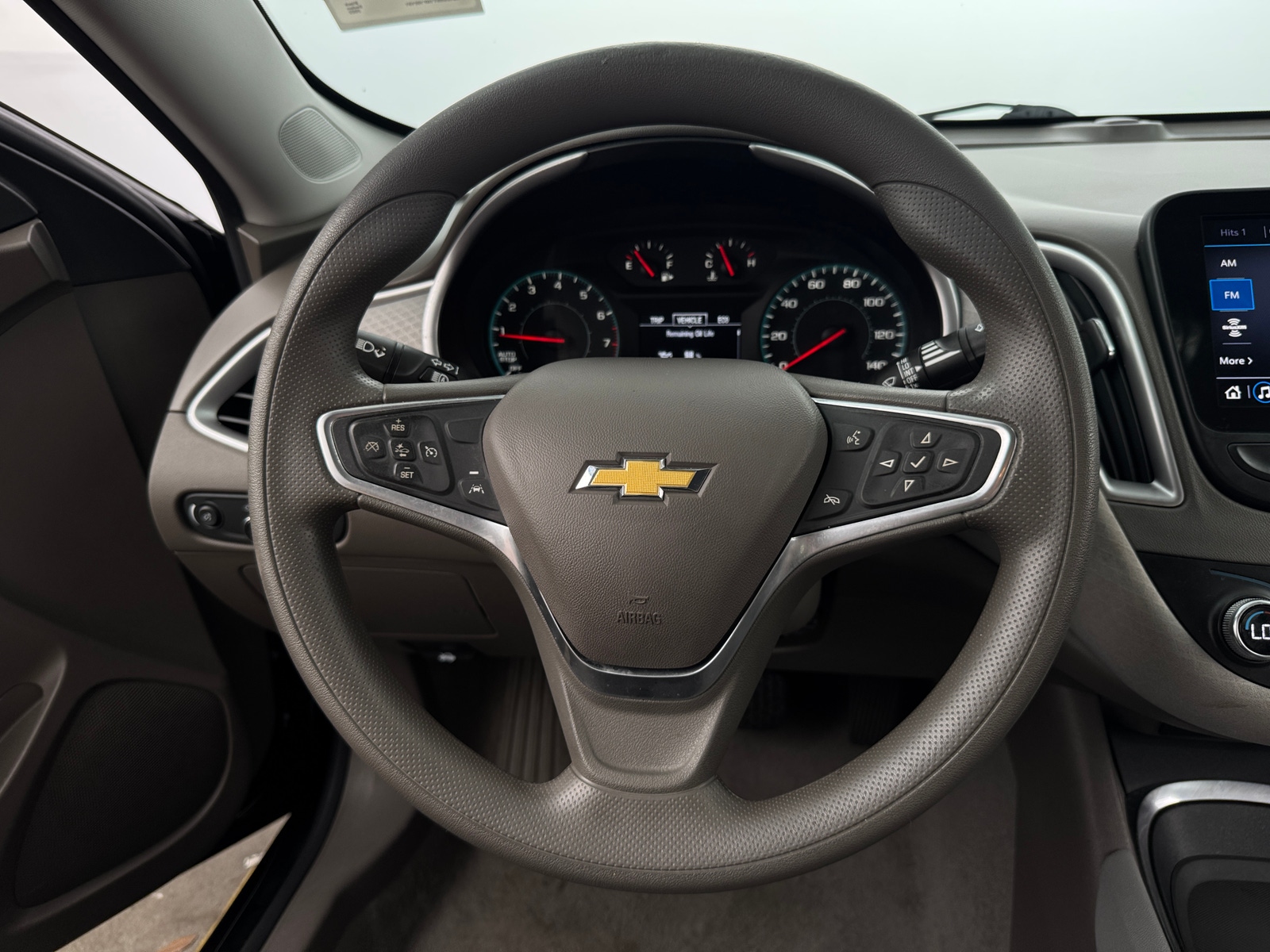Thumbnail: 2022 Chevrolet Malibu - 5