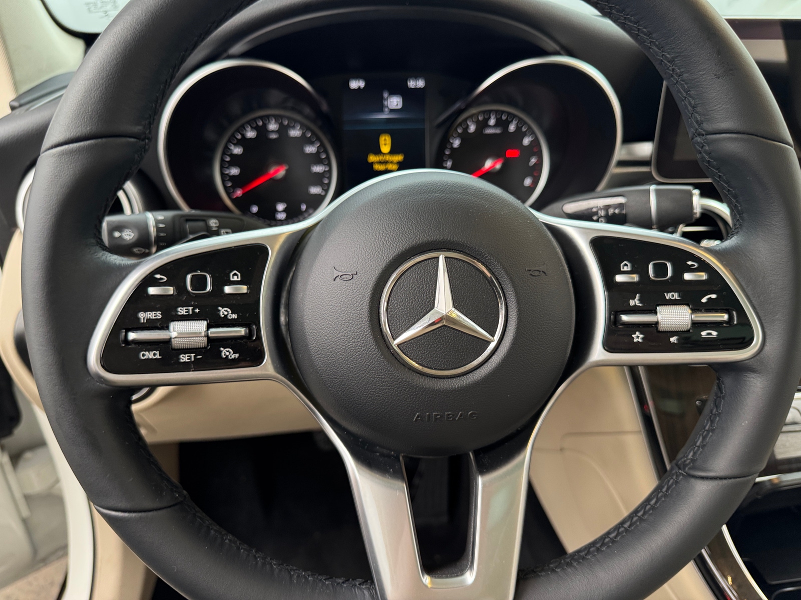 Thumbnail: 2022 Mercedes-Benz GLC - 4