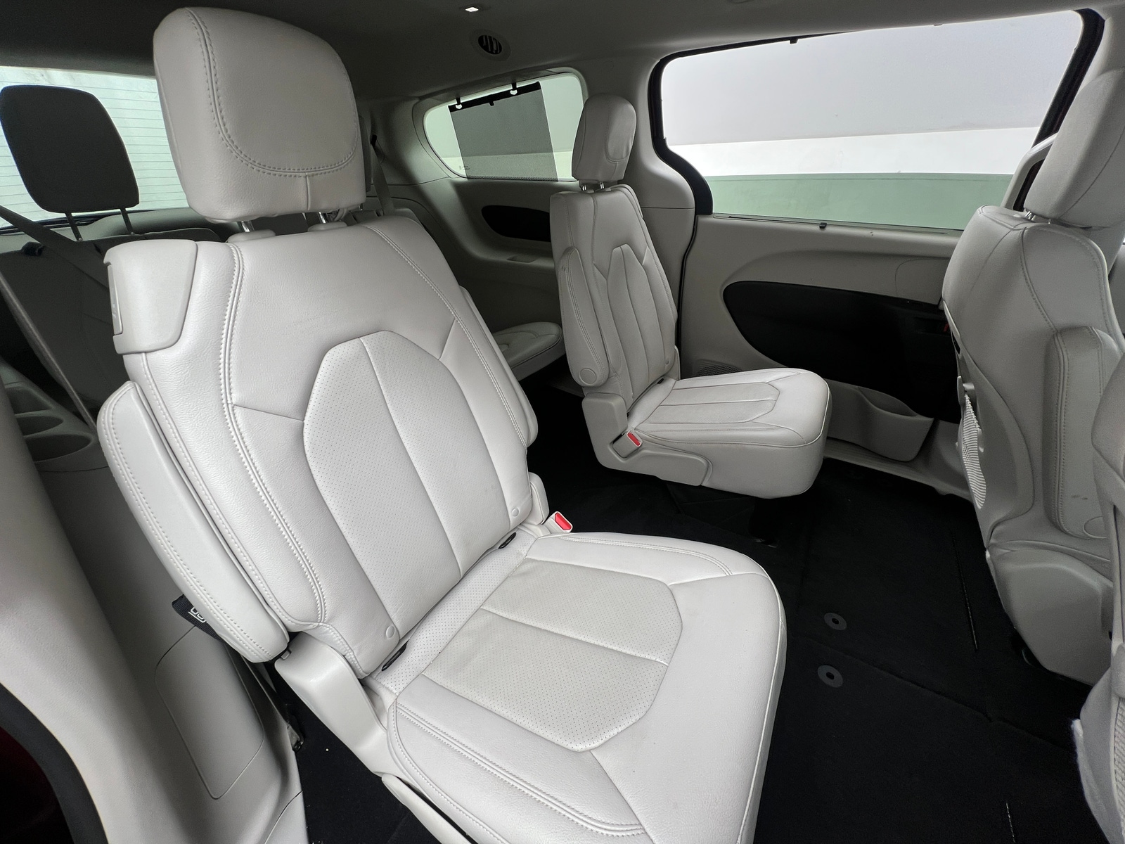 Thumbnail: 2021 Chrysler Pacifica - 5
